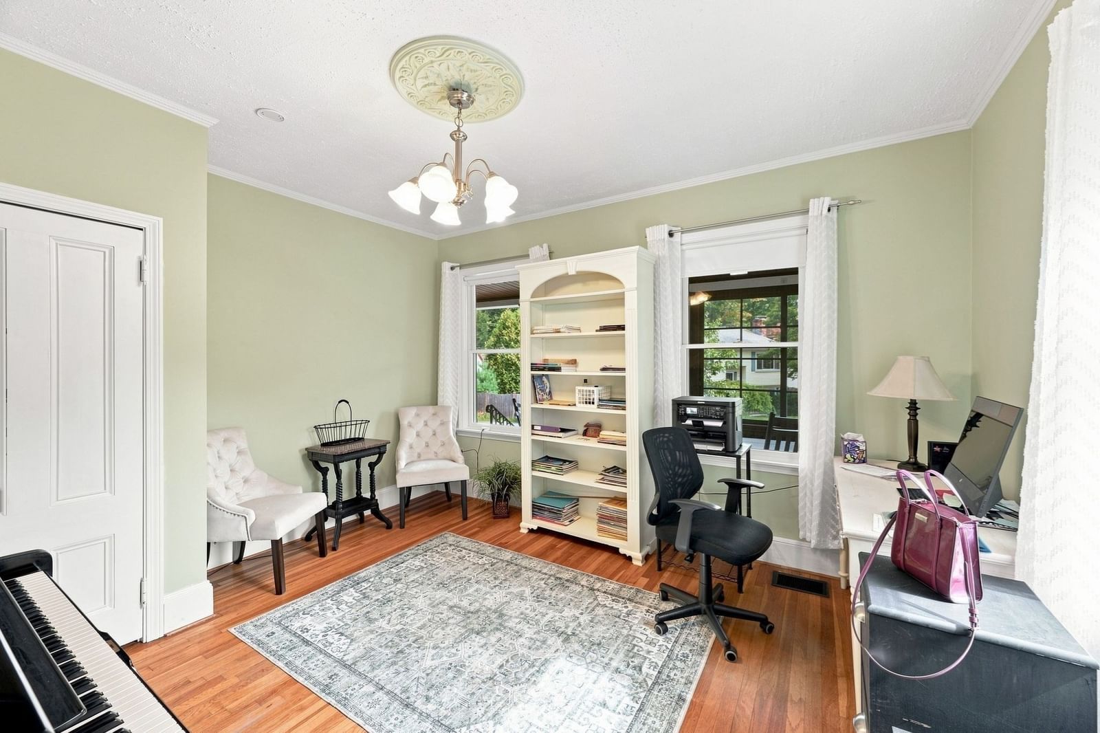 78 Oak St Wakefield — Photo 8 of 42