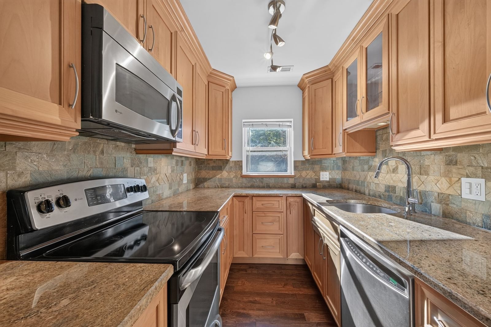 148 Newton Street #2 Boston — Photo 2 of 37