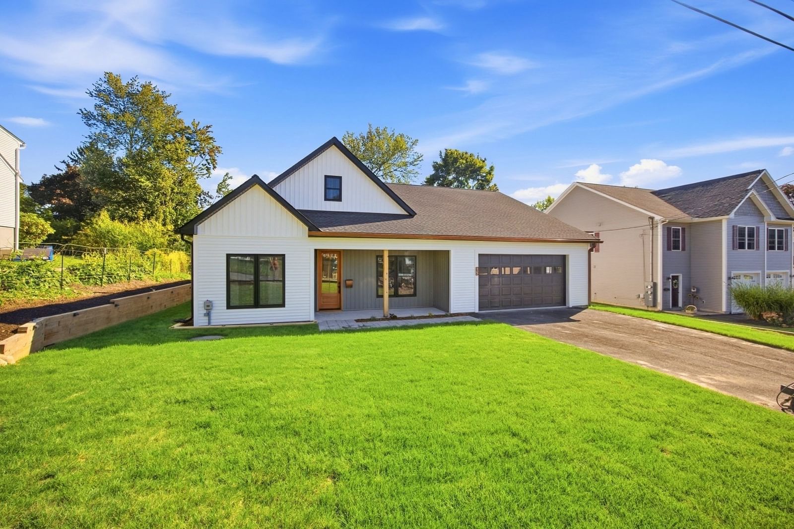 15 Mckinley Ave South Hadley — Photo 3 of 42