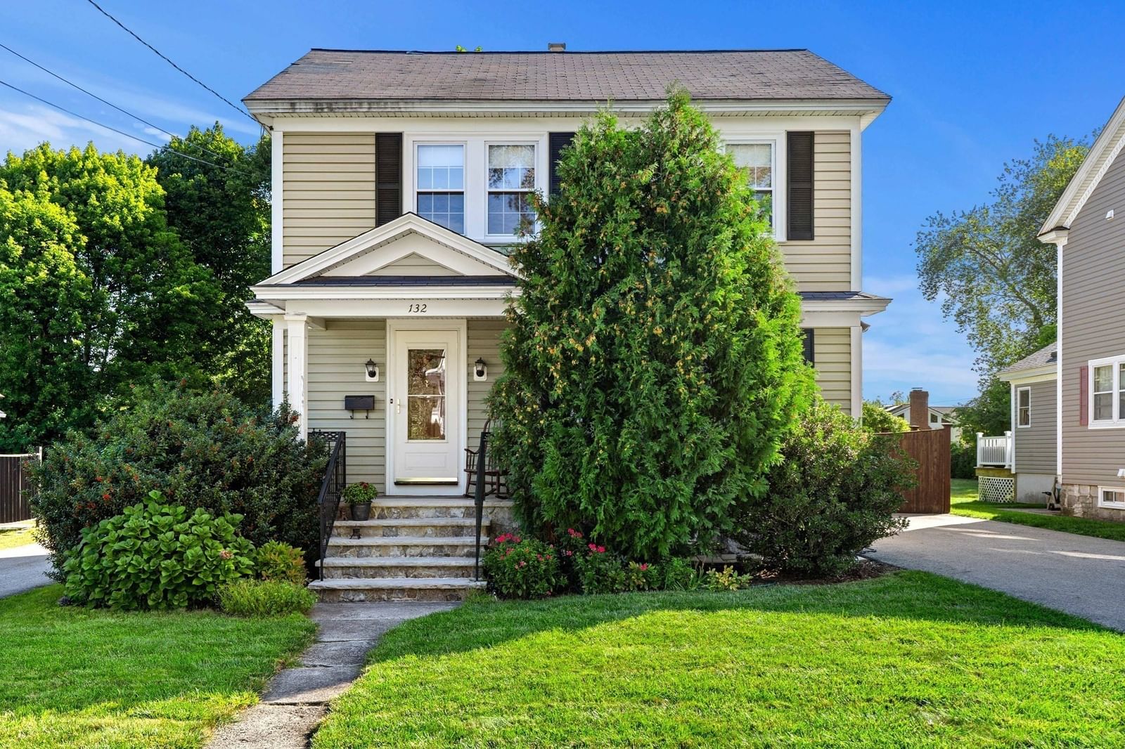 132 Luce St Lowell — Photo 1 of 42