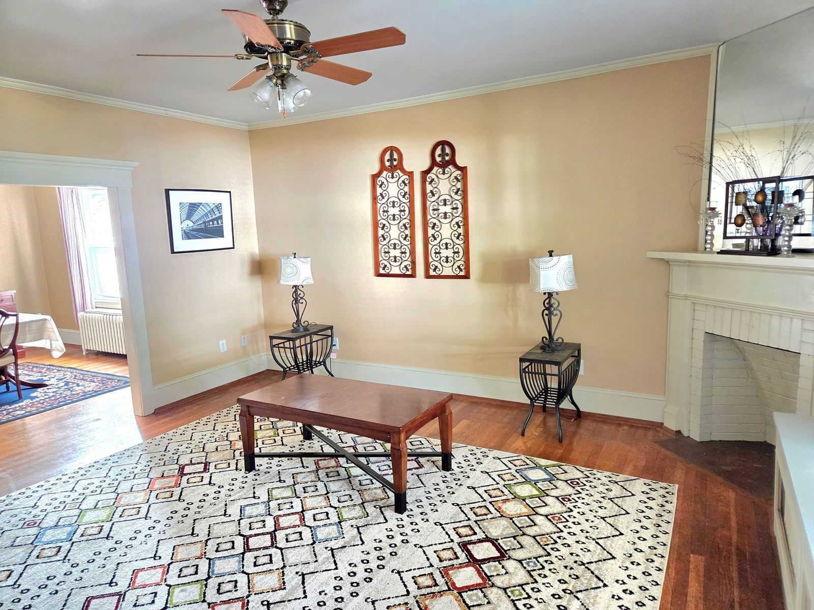 42 Byron St New Bedford — Photo 3 of 25