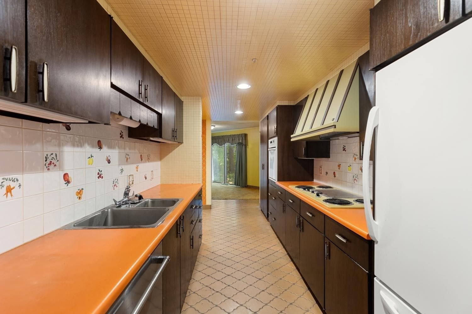 1748 Trapelo Rd Waltham — Photo 16 of 36