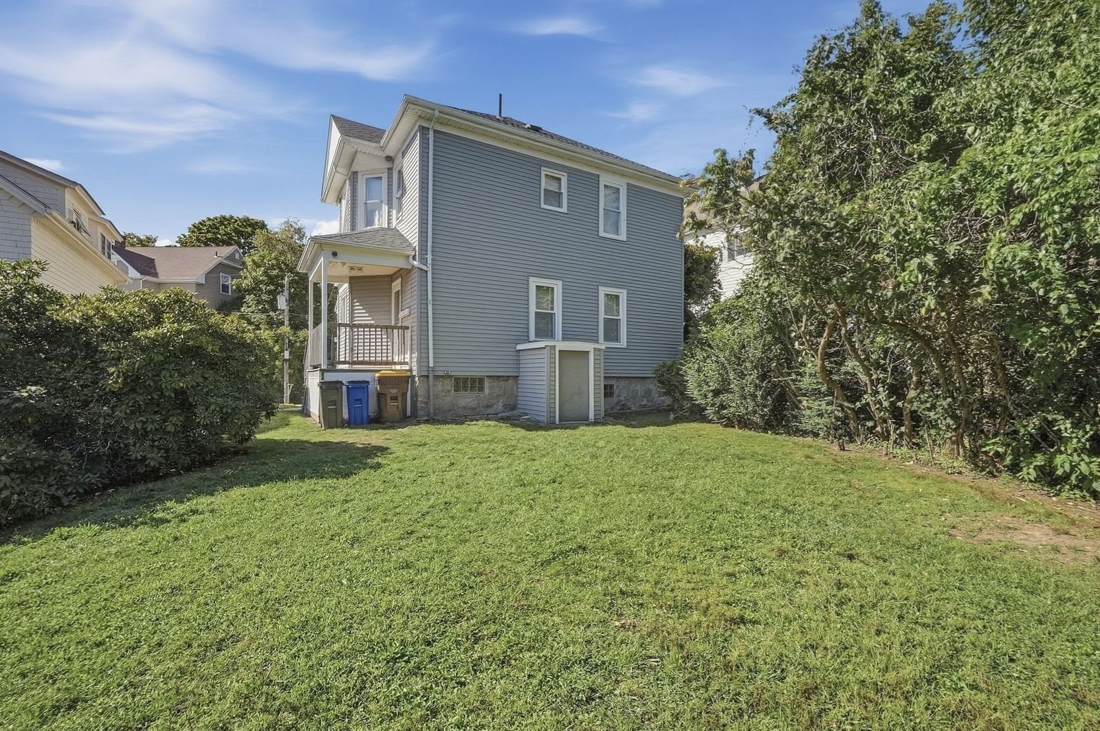 144 Swindells St Fall River — Photo 4 of 37