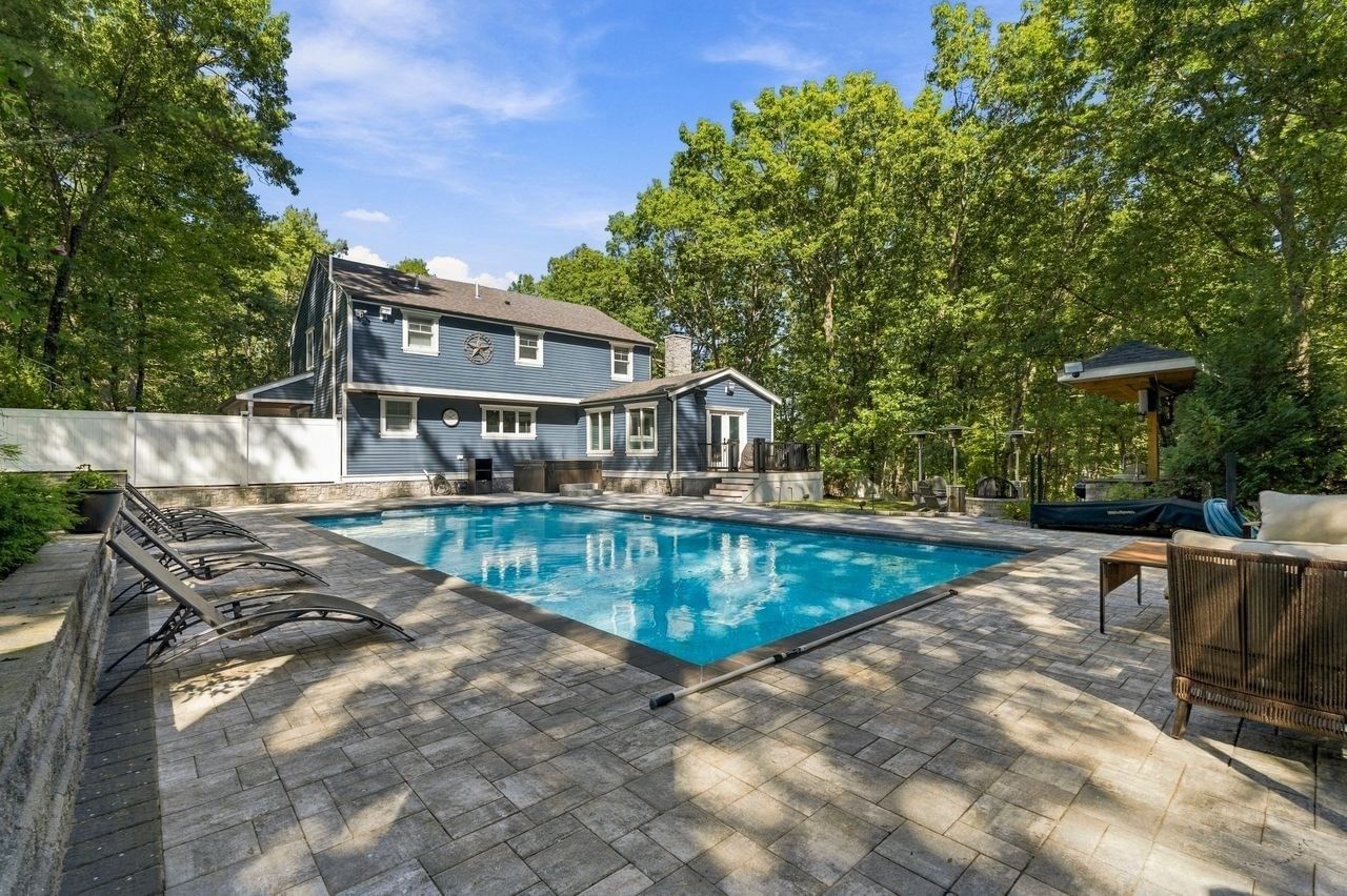 62 Raddin Groton — Photo 3 of 41