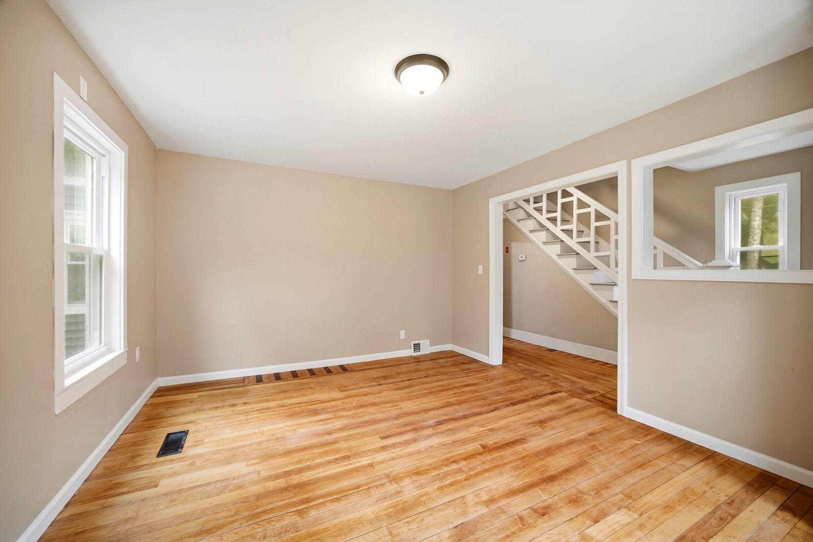 583 Main St Warren — Photo 18 of 39