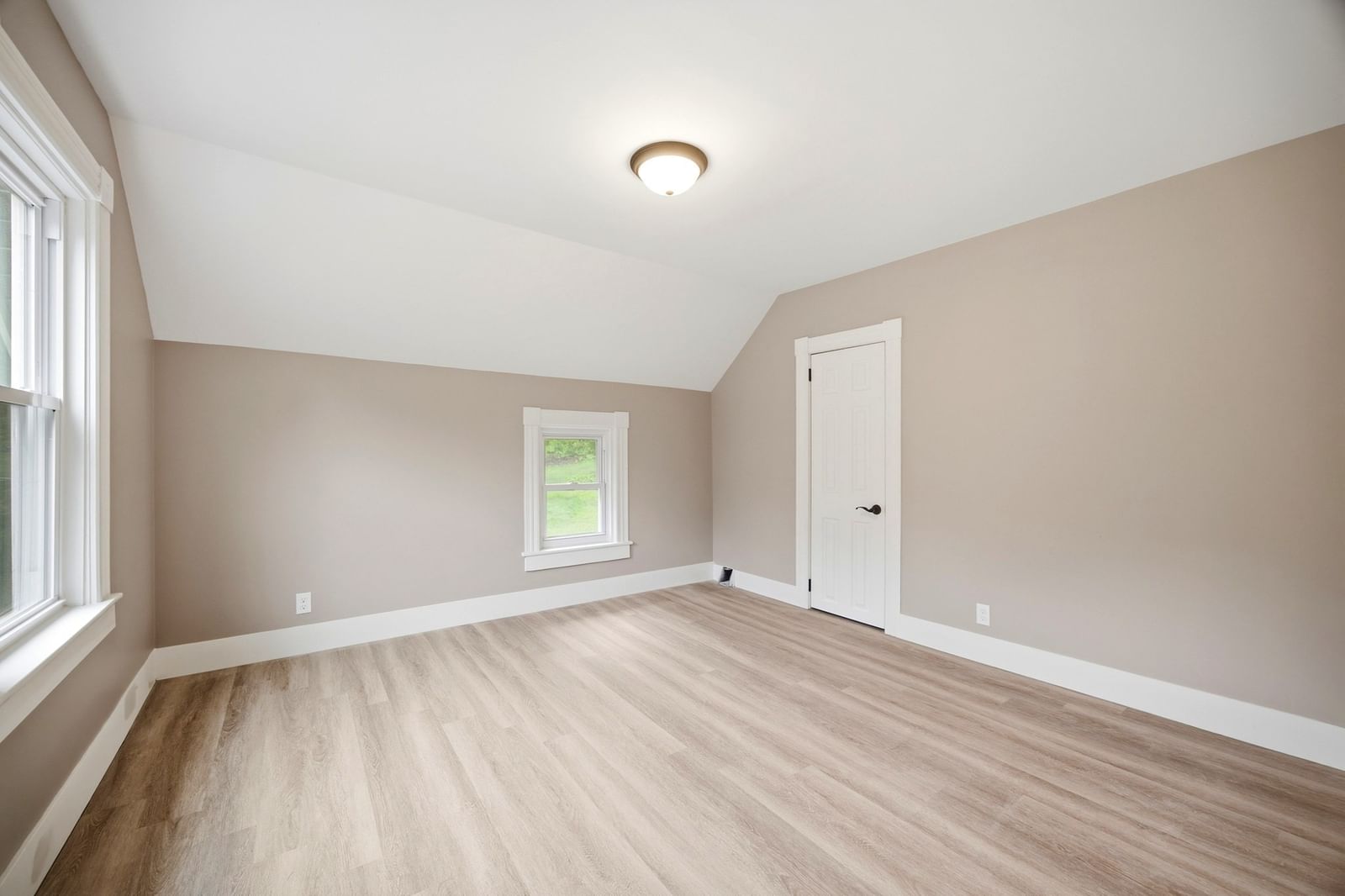 583 Main St Warren — Photo 28 of 39