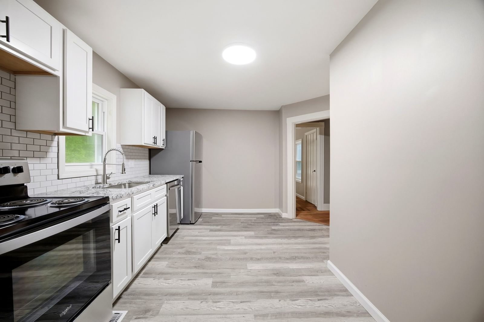 583 Main St Warren — Photo 6 of 39