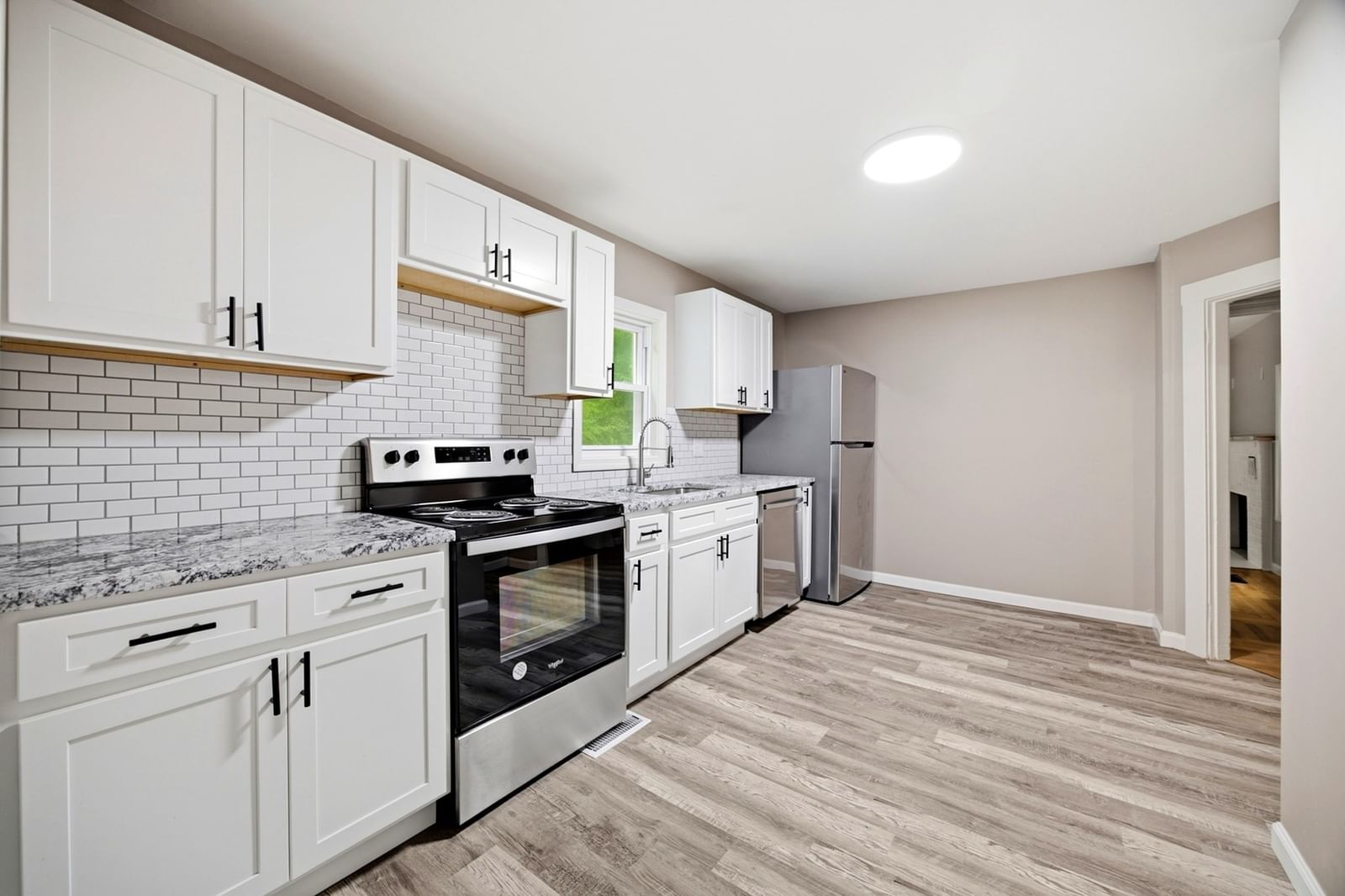 583 Main St Warren — Photo 7 of 39