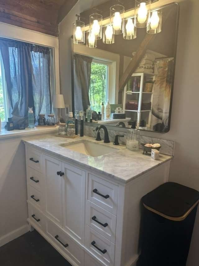 172 Skyline Trl Middlefield — Photo 11 of 18