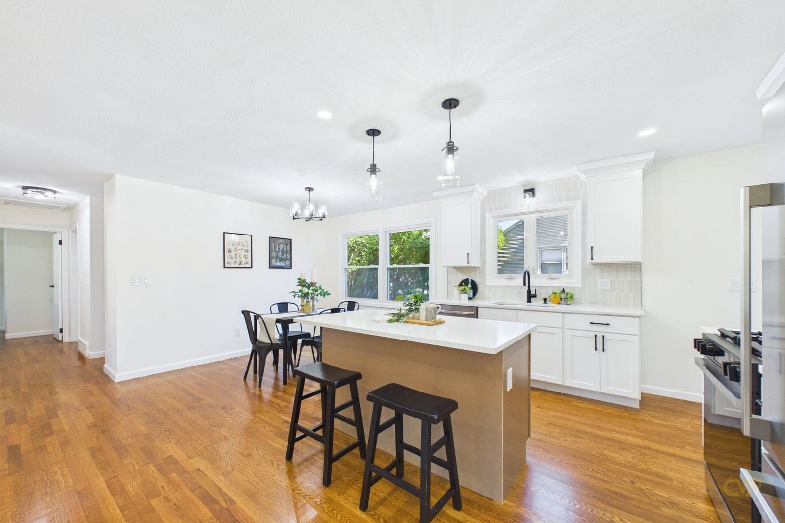 109 Easton Street New Bedford — Photo 10 of 34