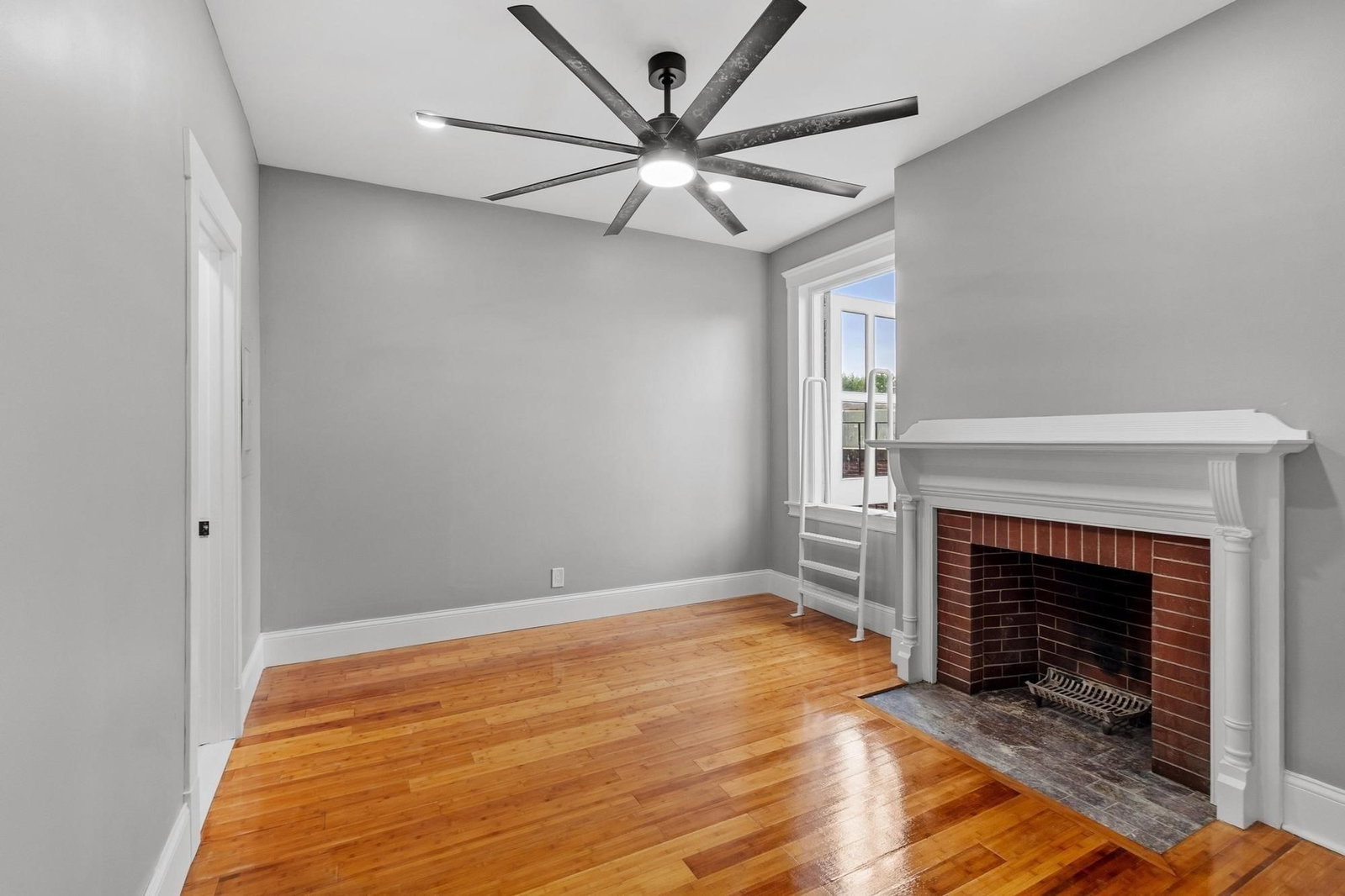 160 Merrimack St #D Lowell — Photo 24 of 42