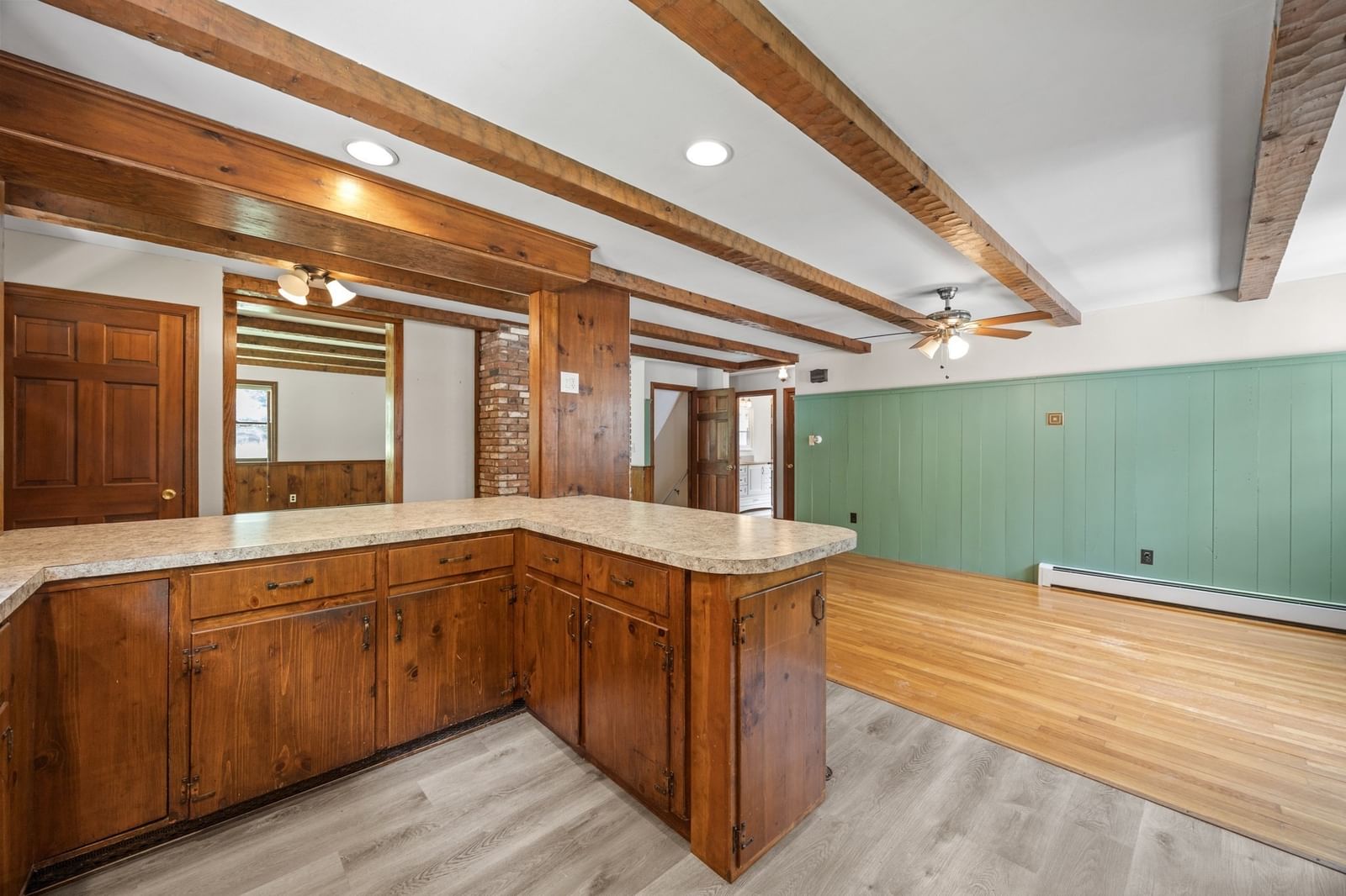 6 Crocker St Middleboro — Photo 4 of 41