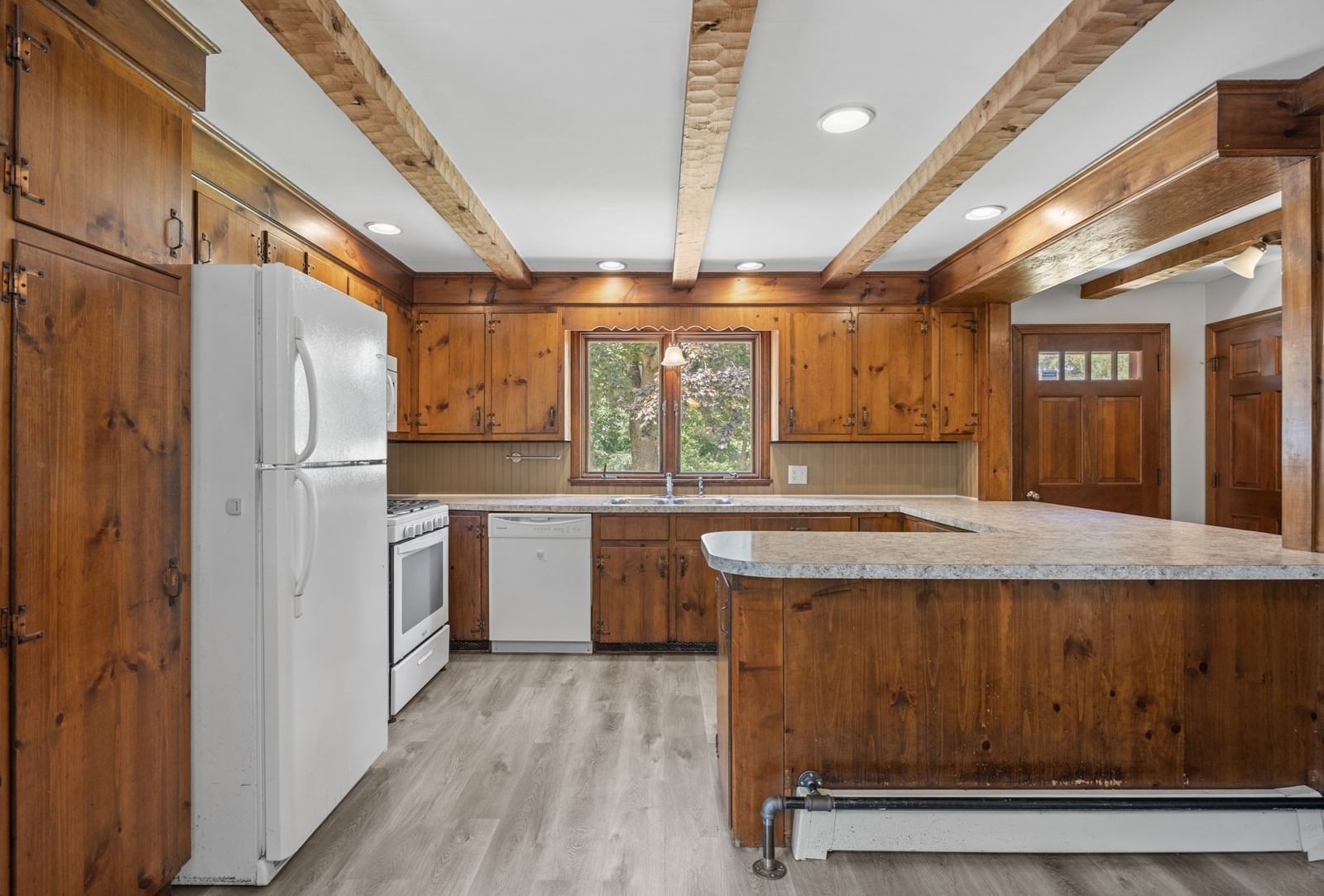 6 Crocker St Middleboro — Photo 5 of 41