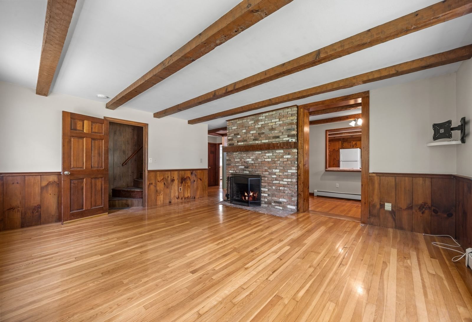 6 Crocker St Middleboro — Photo 8 of 41