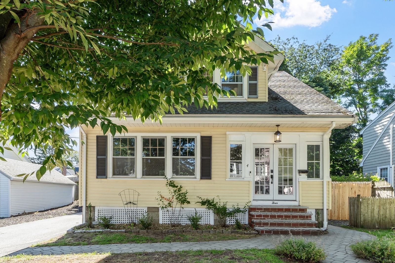 4 Stone Avenue Stoneham — Photo 2 of 42