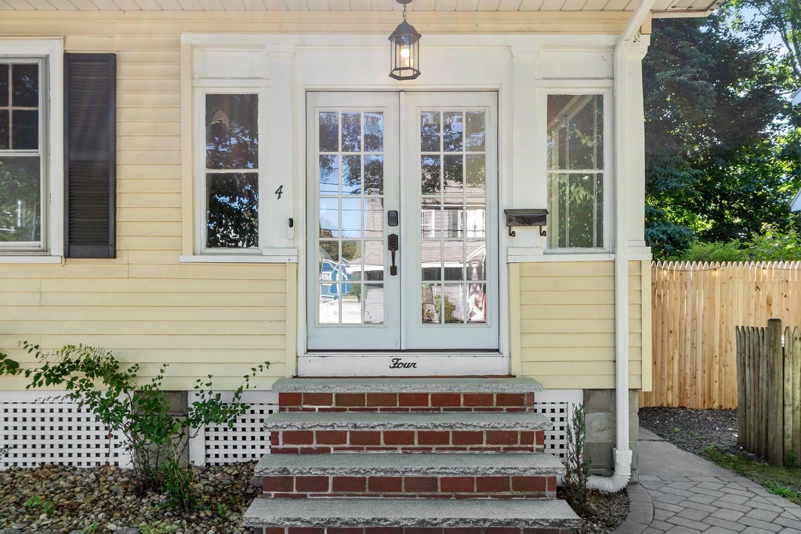4 Stone Avenue Stoneham — Photo 4 of 42