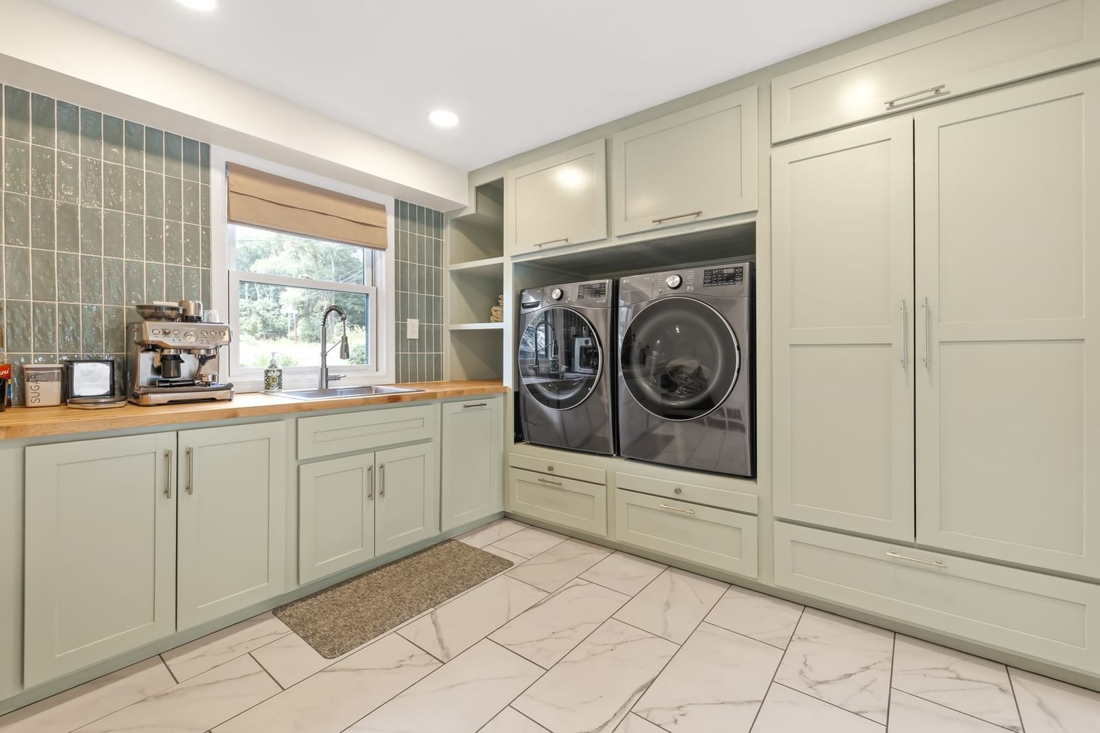 54 Checkerberry Ln Framingham — Photo 15 of 40