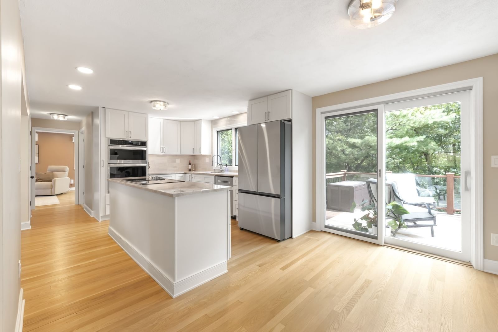 54 Checkerberry Ln Framingham — Photo 3 of 40