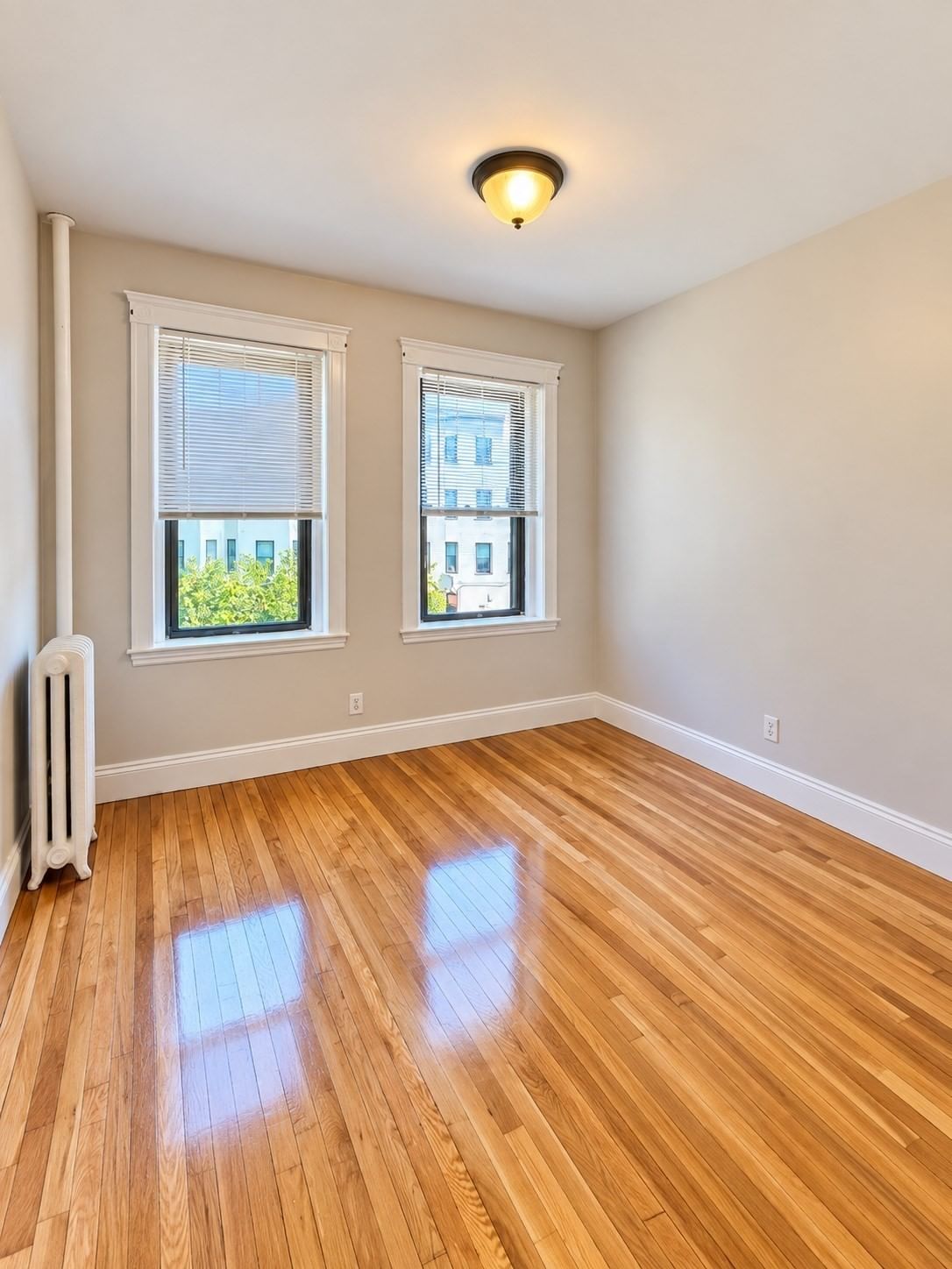 1560 Commonwealth Ave #4 Boston — Photo 3 of 6