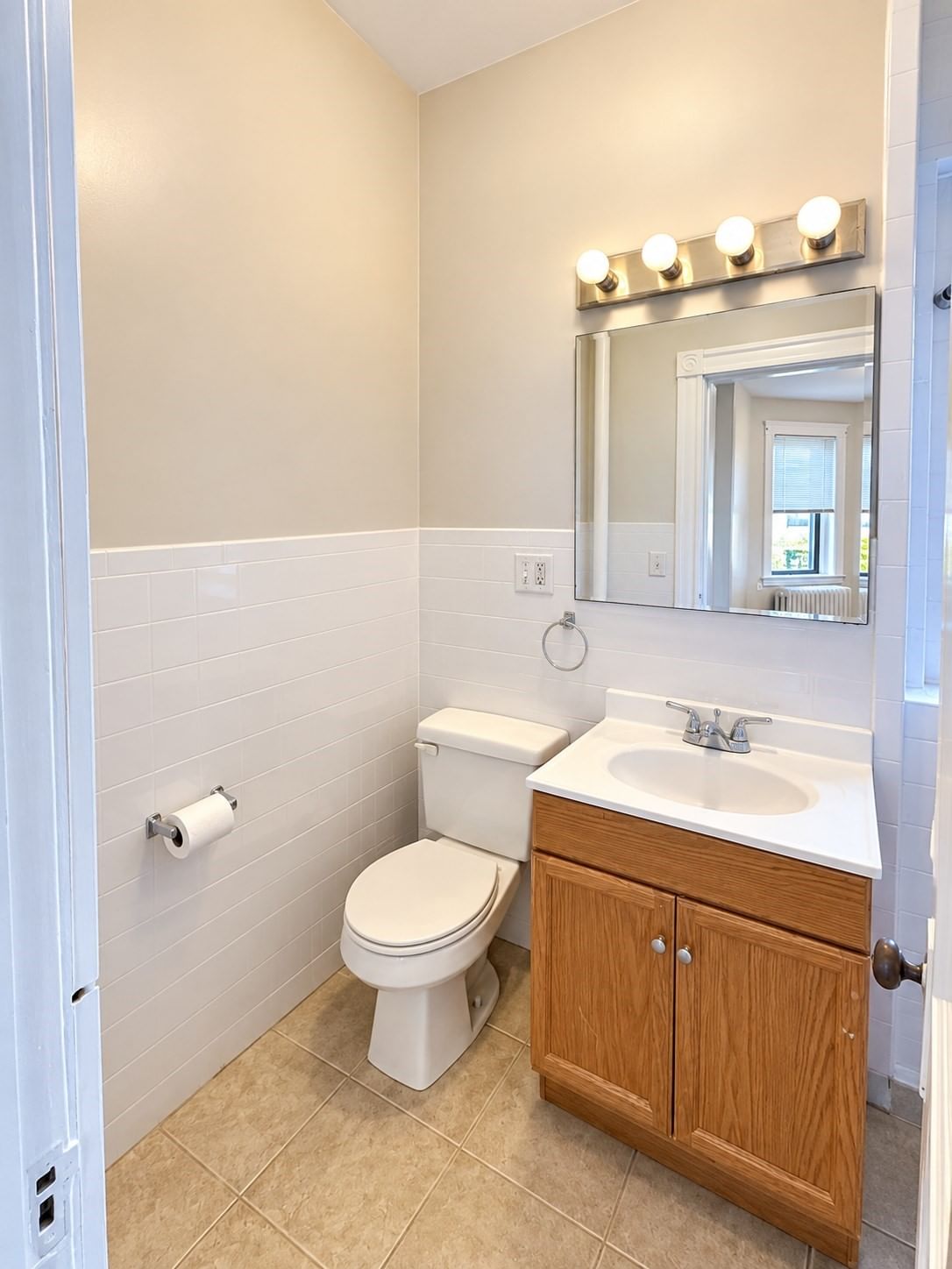 1560 Commonwealth Ave #4 Boston — Photo 5 of 6