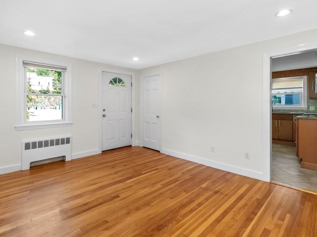 194 Weston Street Waltham — Photo 11 of 37