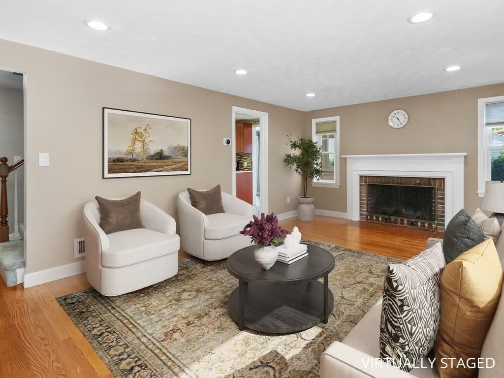 81 Wetherbee Road Waltham — Photo 10 of 42