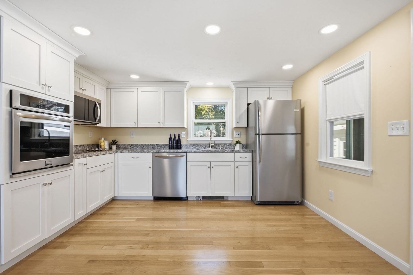 35 Marie St Tewksbury — Photo 13 of 42
