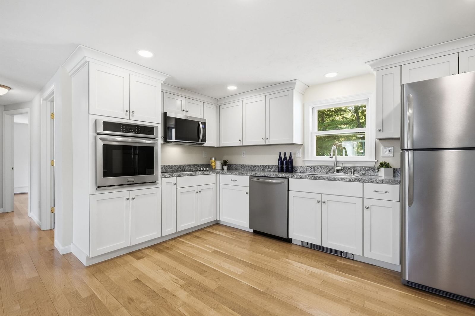 35 Marie St Tewksbury — Photo 14 of 42