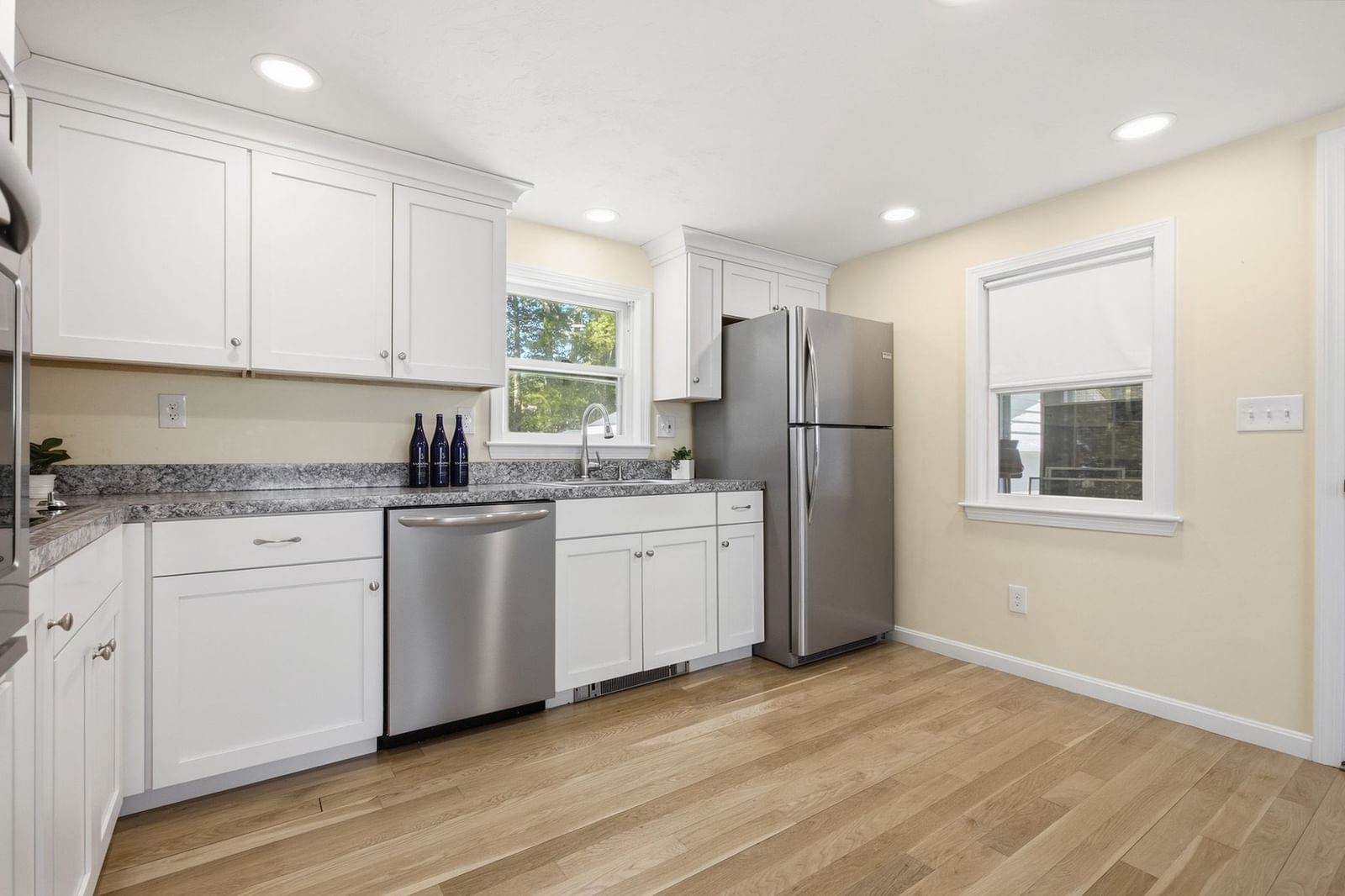 35 Marie St Tewksbury — Photo 15 of 42
