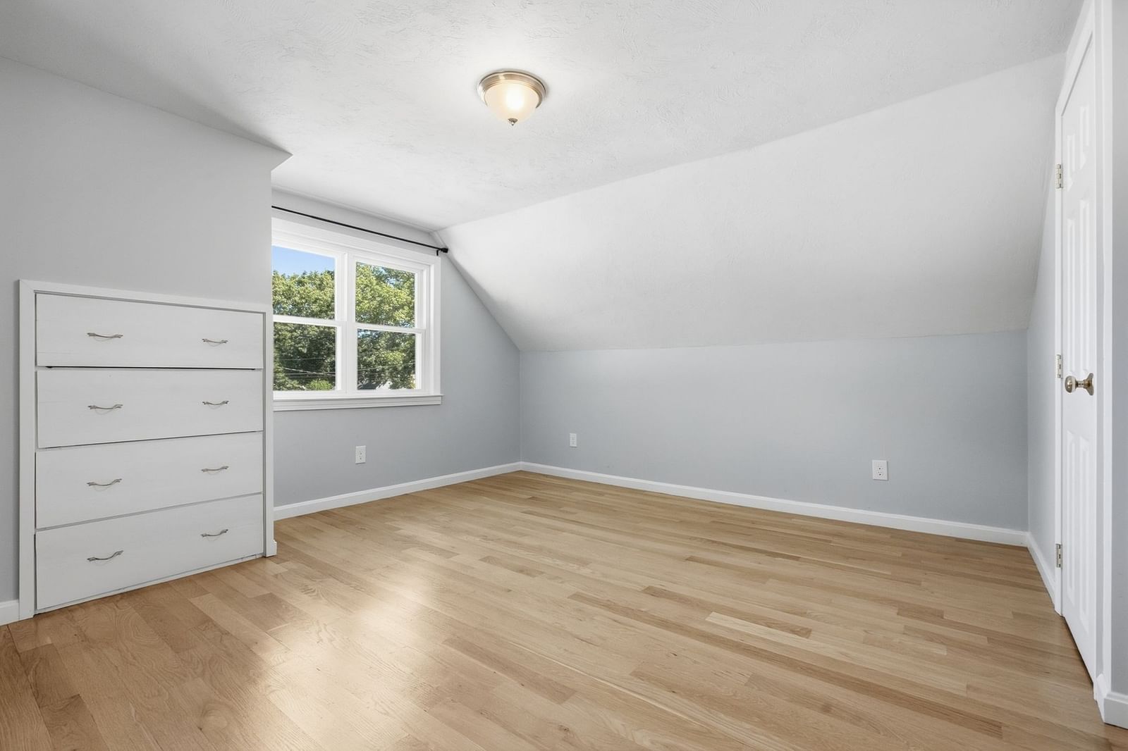 35 Marie St Tewksbury — Photo 25 of 42