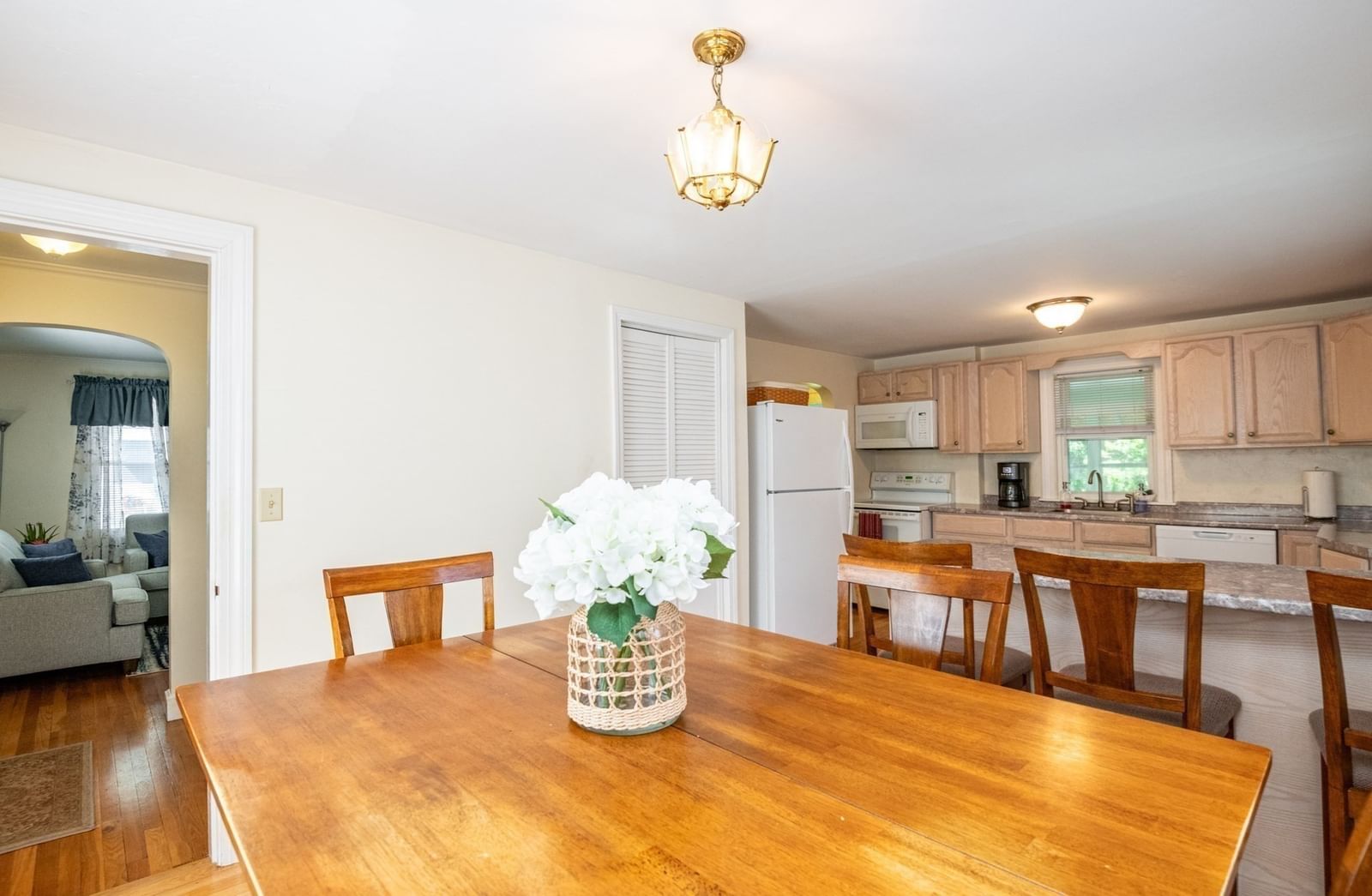 31 Eustis St. Saugus — Photo 13 of 42