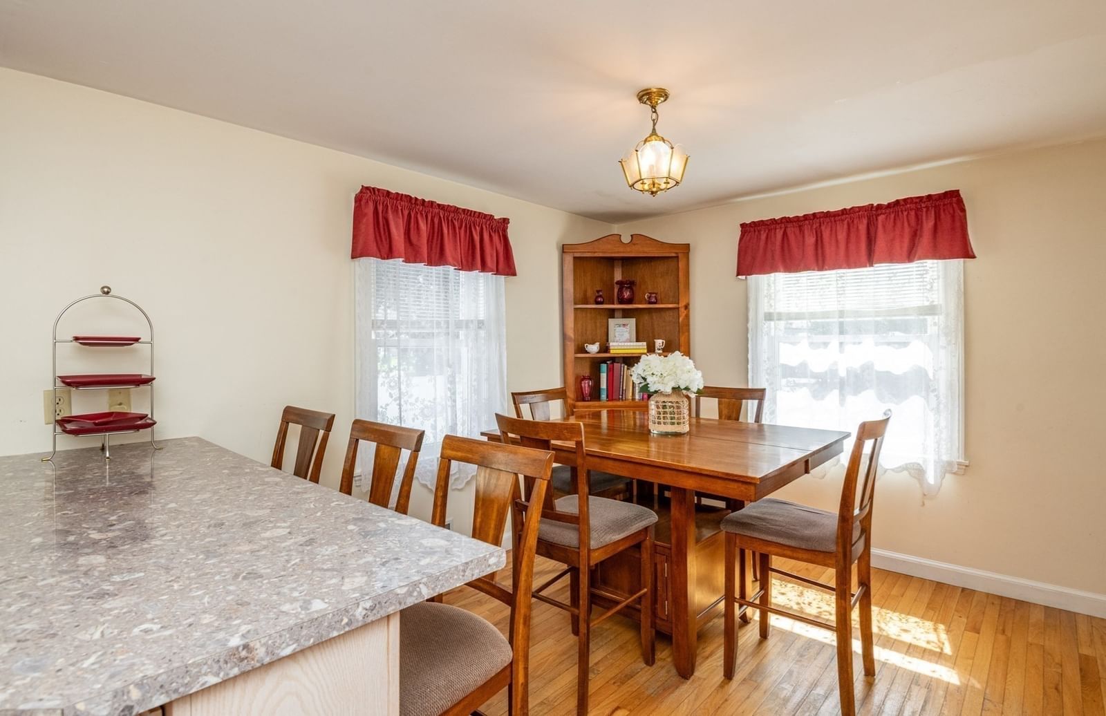 31 Eustis St. Saugus — Photo 14 of 42