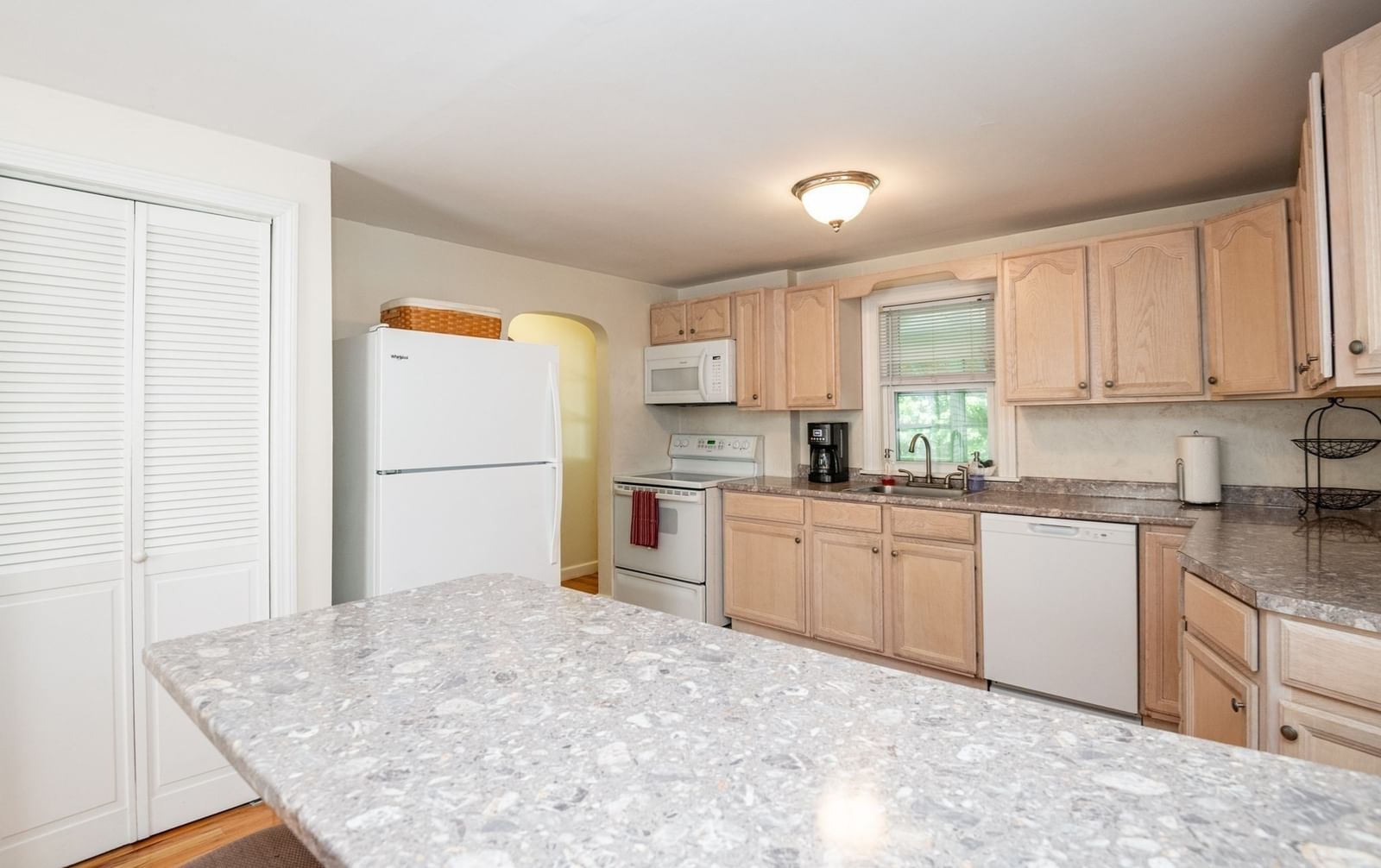 31 Eustis St. Saugus — Photo 15 of 42
