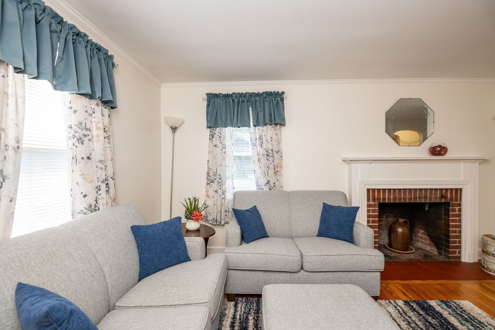 31 Eustis St. Saugus — Photo 9 of 42