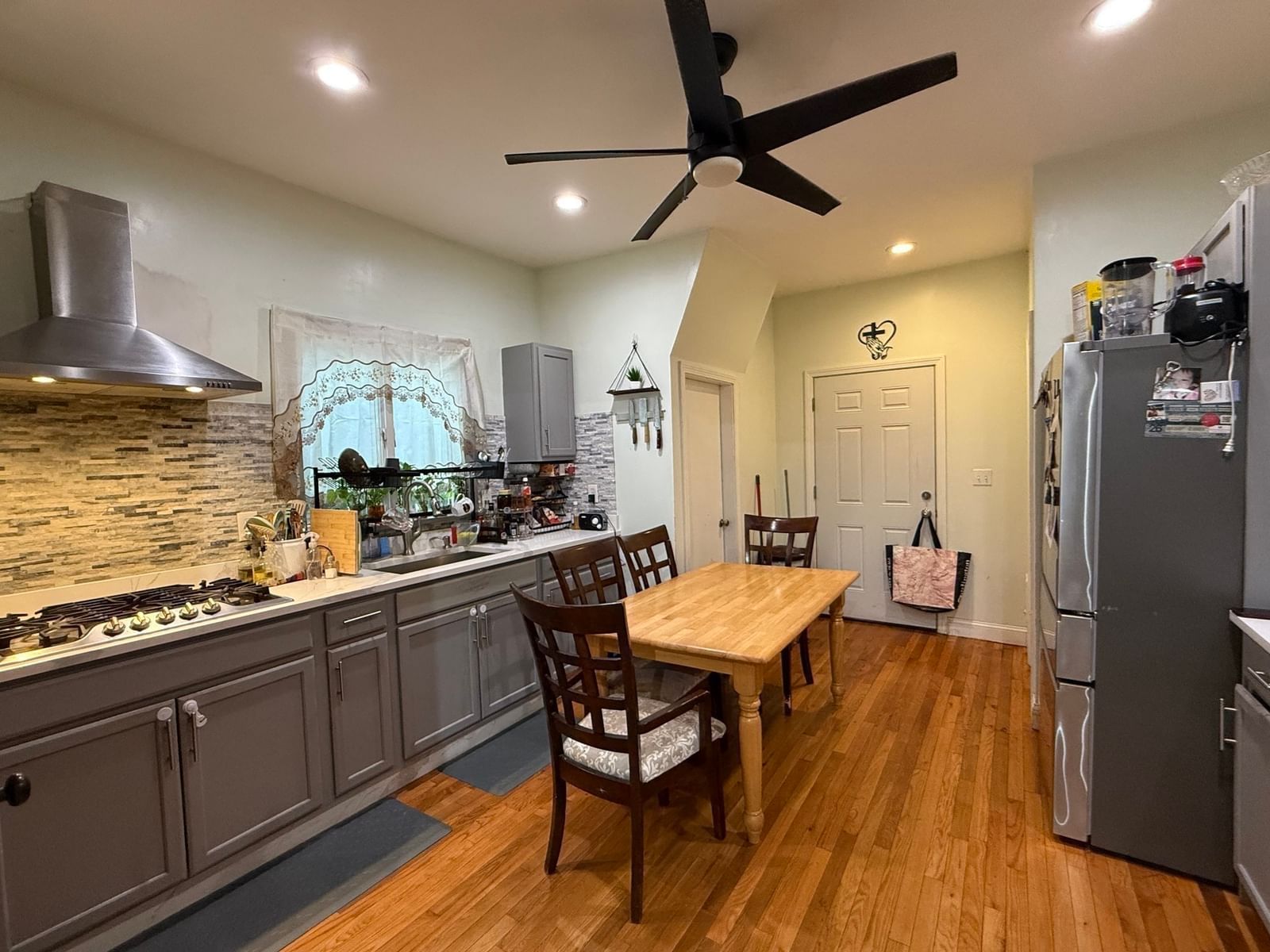 35 Cheever St. Revere — Photo 4 of 28