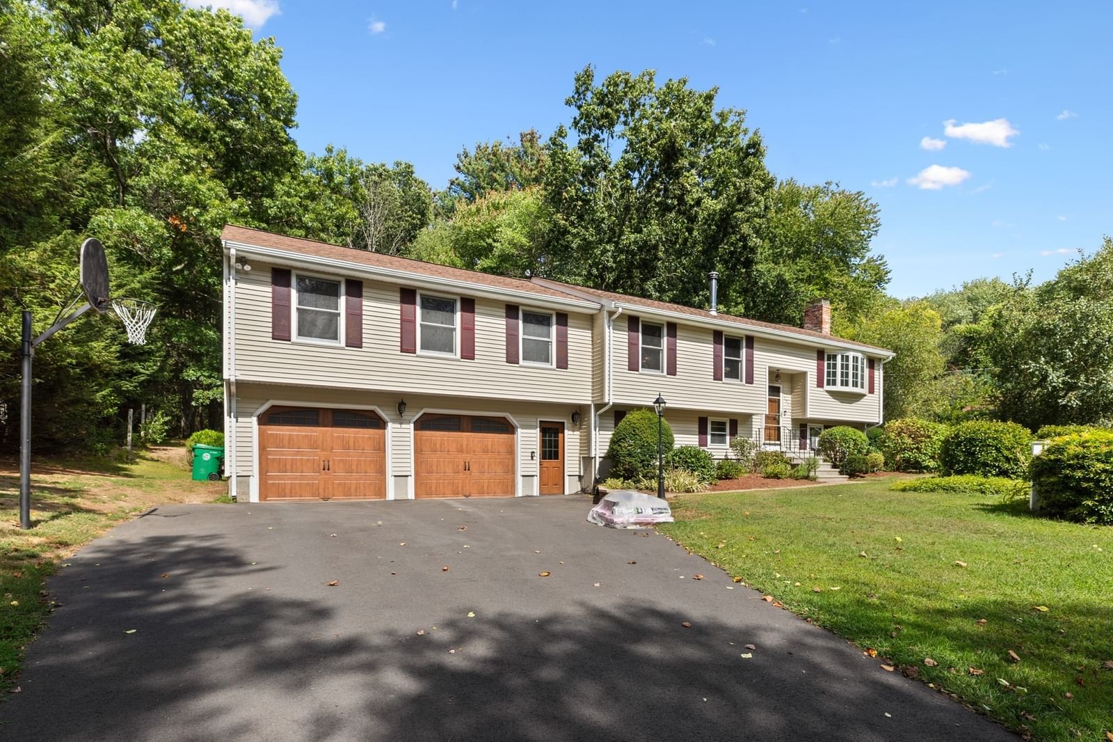 195 Cordaville Rd Ashland — Photo 1 of 31