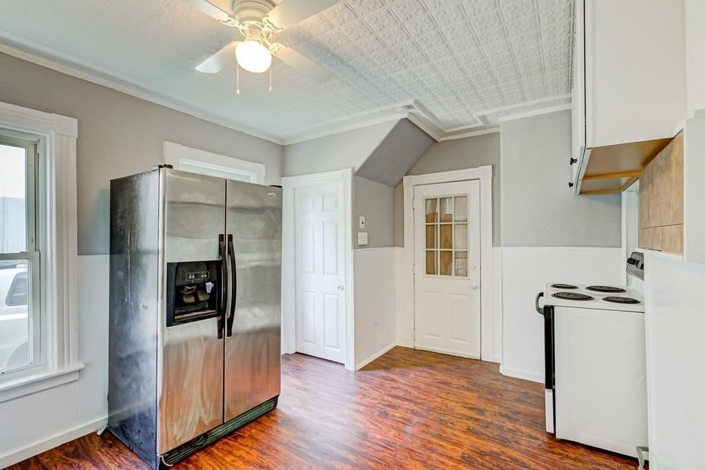 78 Birch St Worcester — Photo 3 of 25