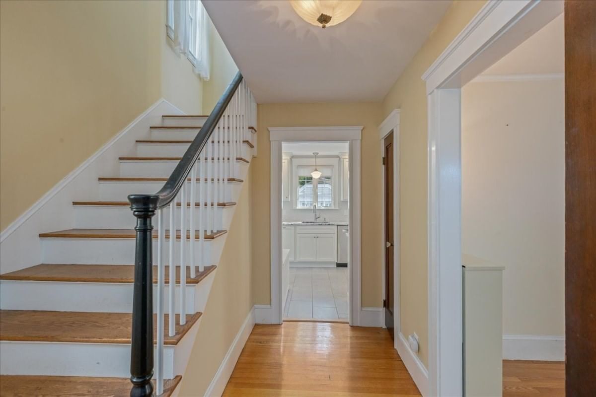2 Houston Avenue Methuen — Photo 3 of 39
