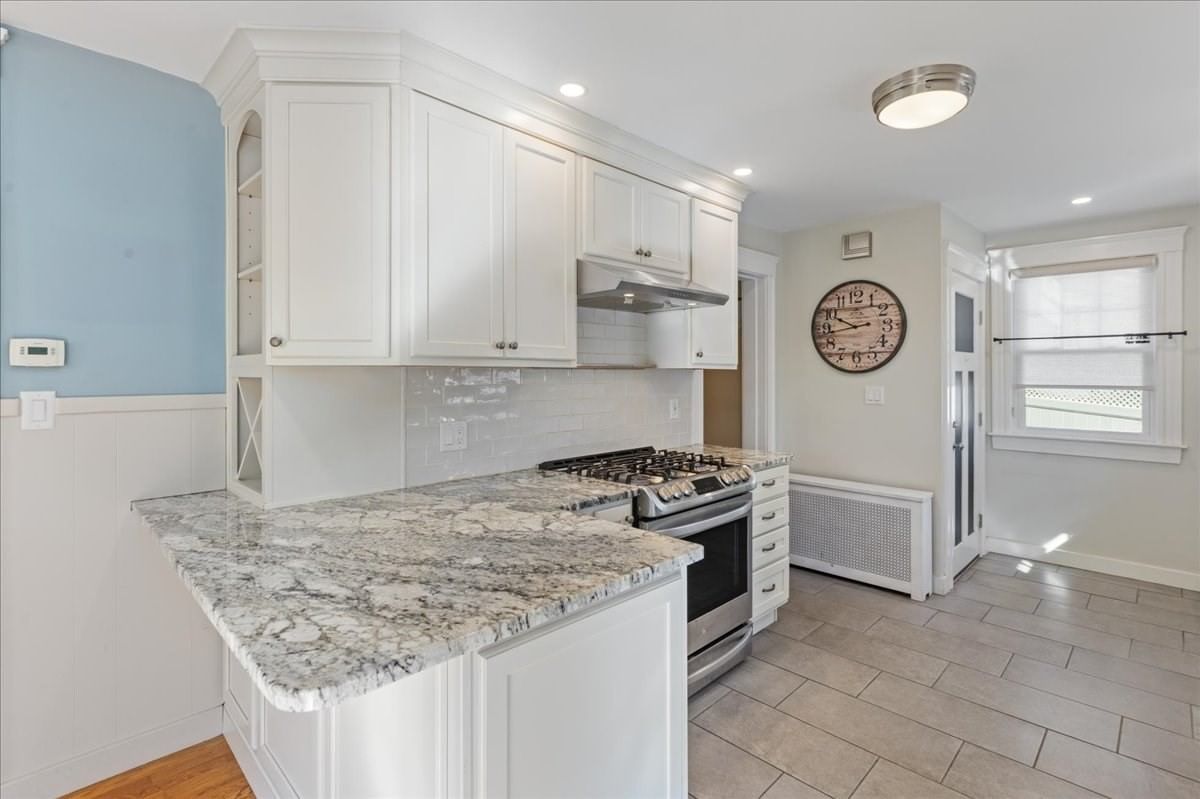 2 Houston Avenue Methuen — Photo 8 of 39