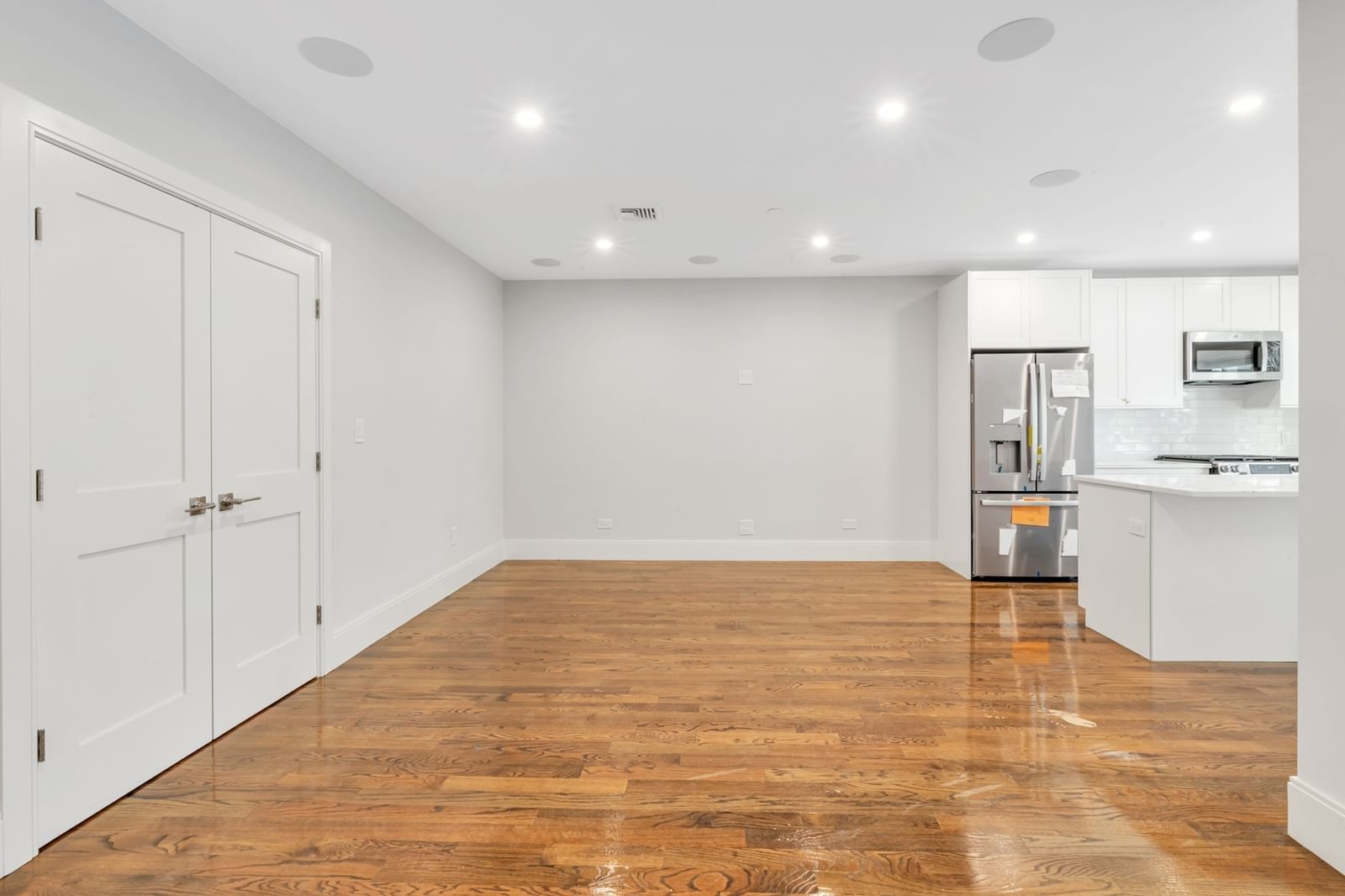 199 Havre St #6 Boston — Photo 4 of 17