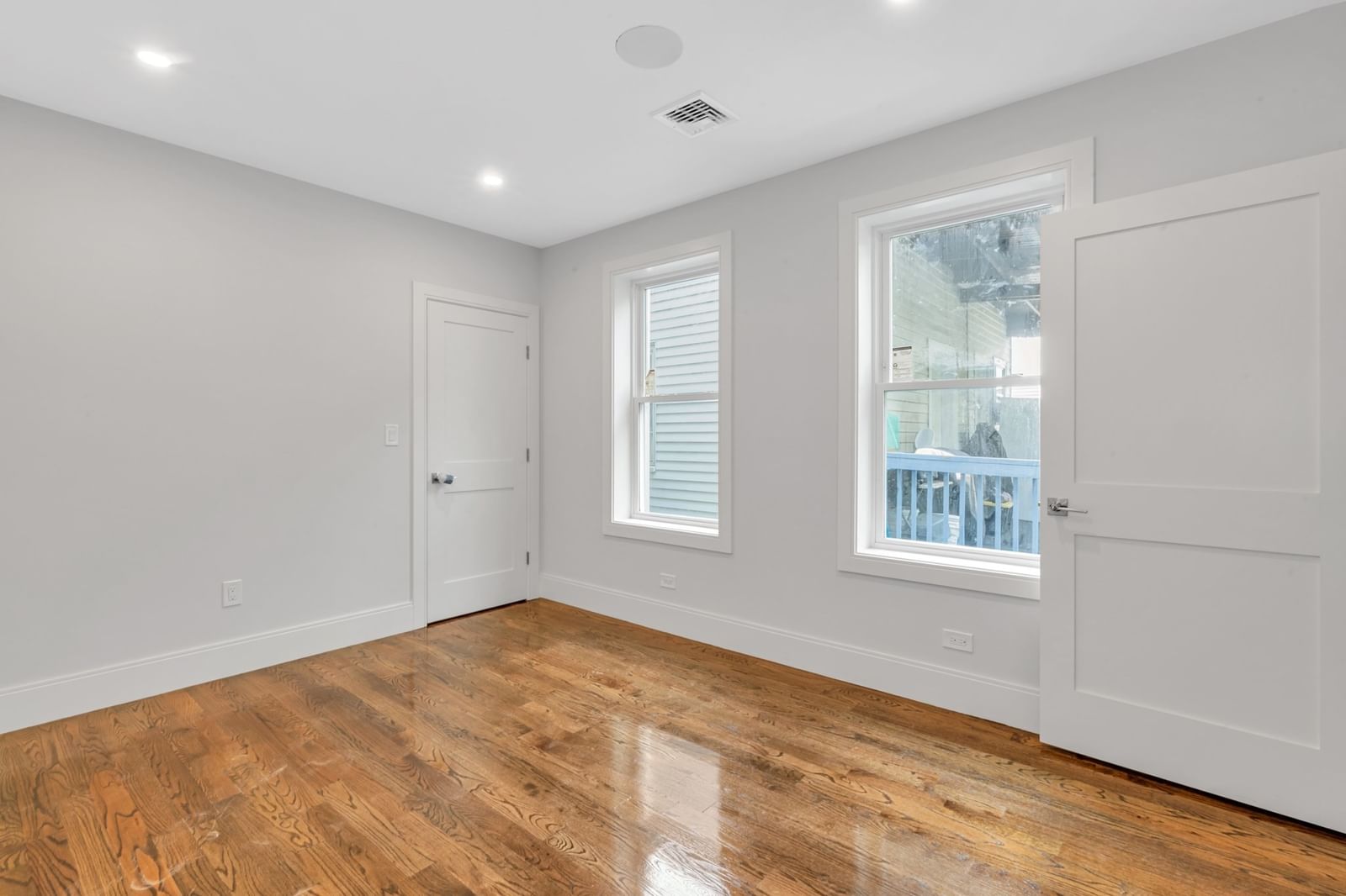 199 Havre St #6 Boston — Photo 6 of 17