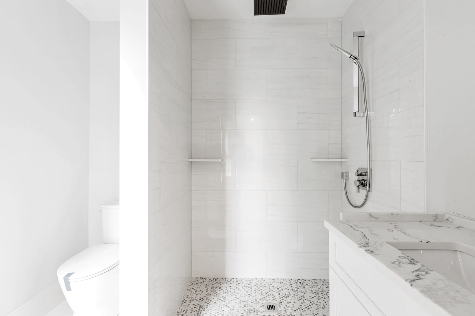199 Havre St #6 Boston — Photo 9 of 17
