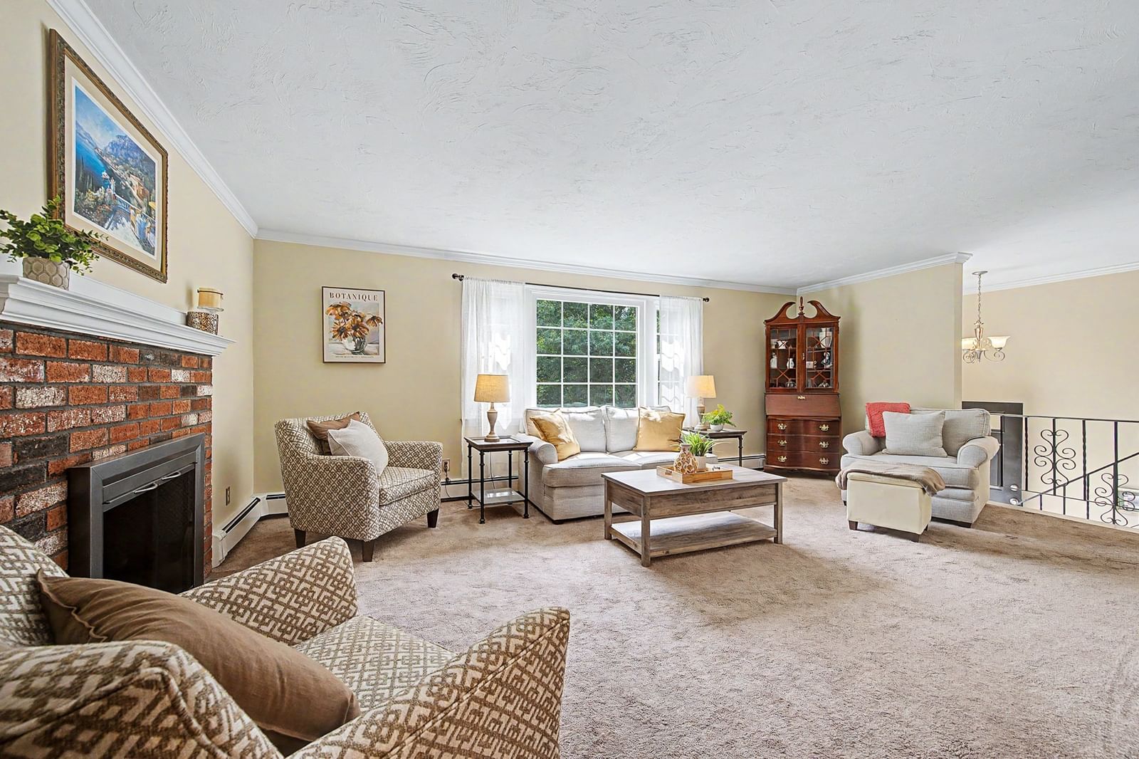 23 Evergreen Way Dedham — Photo 7 of 38