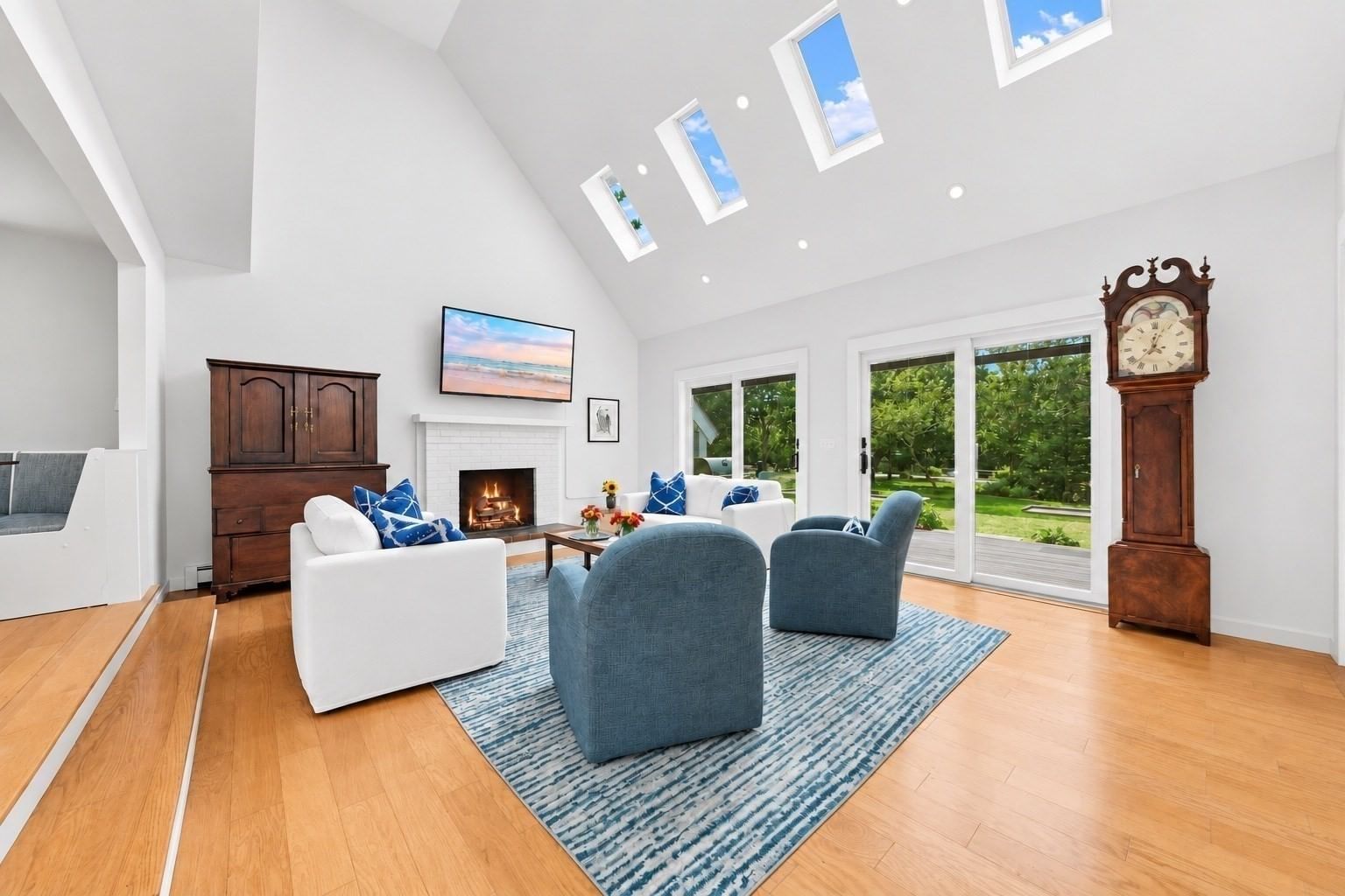 62 Schoolhouse Rd Edgartown — Photo 7 of 38