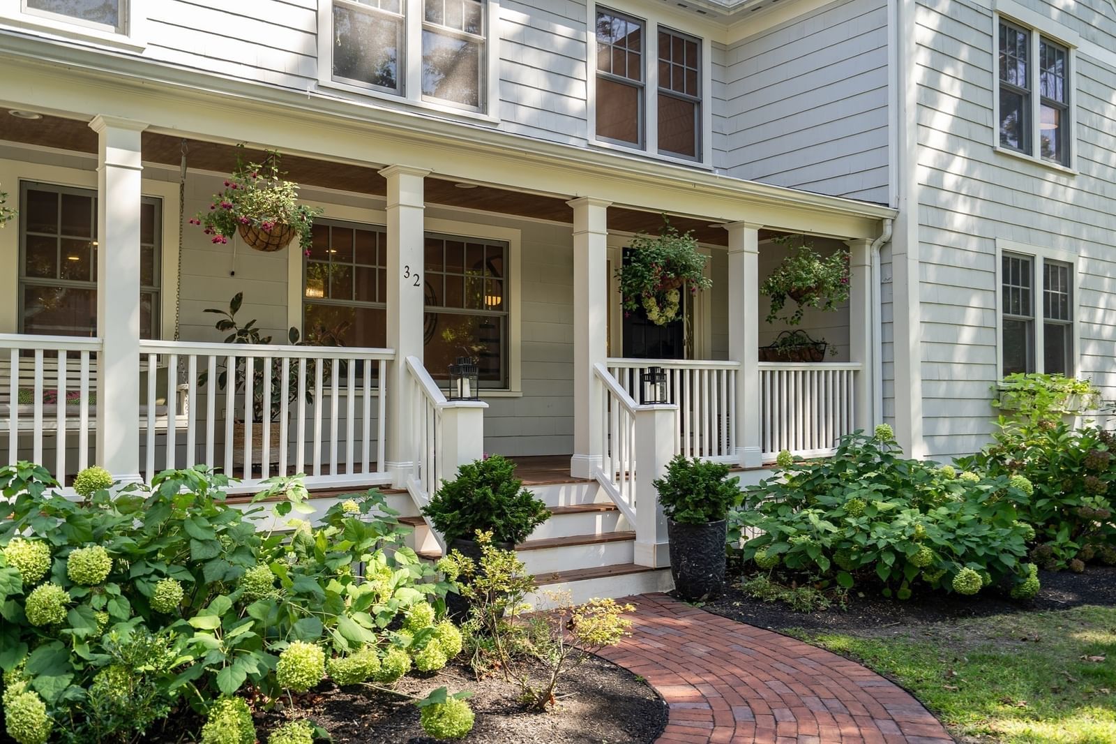 32 Webster Rd Lexington — Photo 3 of 38