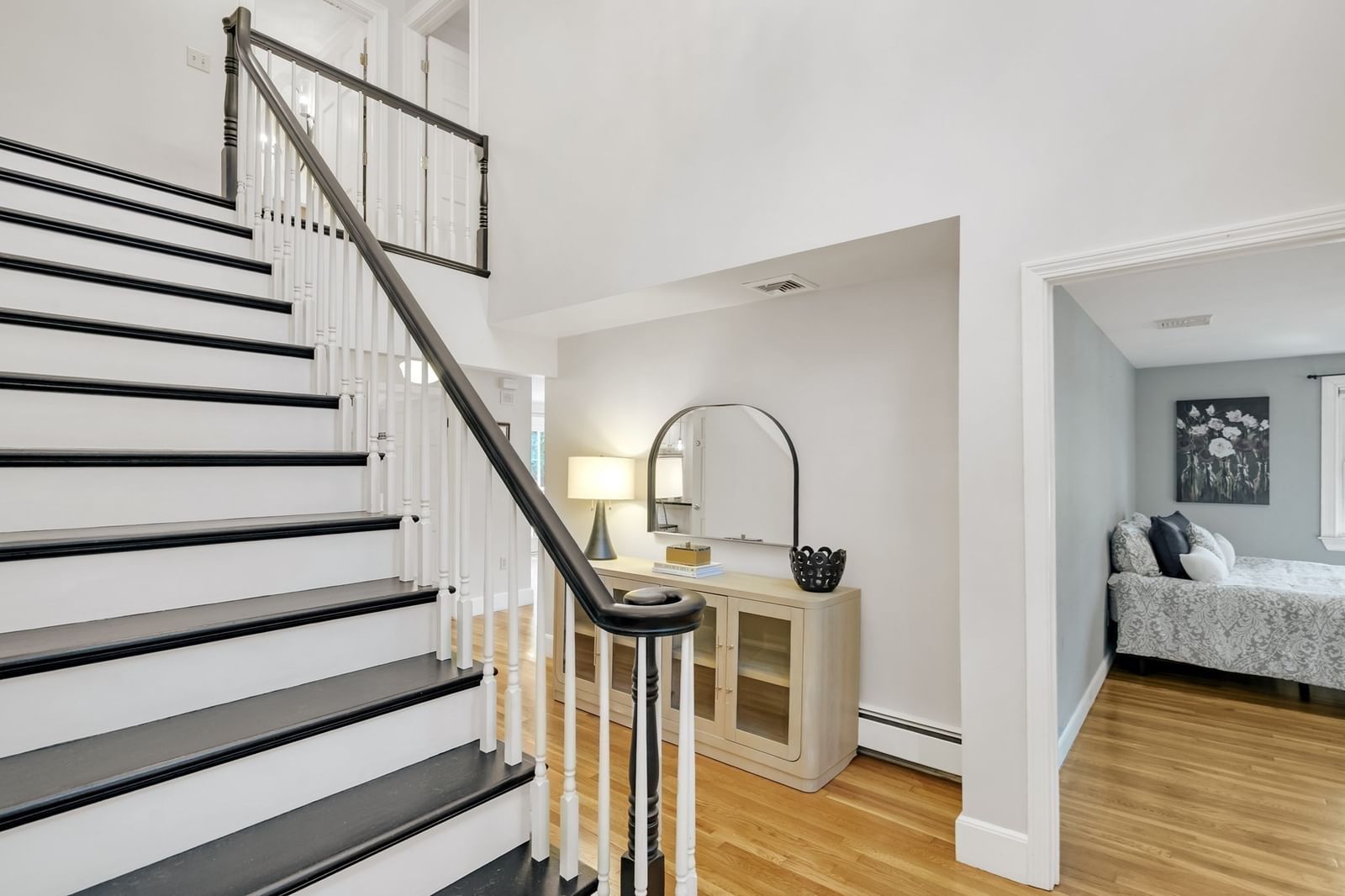 32 Webster Rd Lexington — Photo 7 of 38