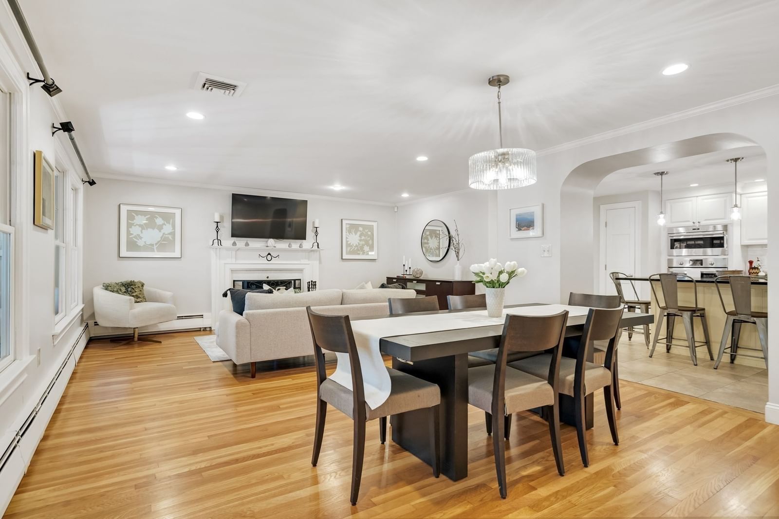 32 Webster Rd Lexington — Photo 8 of 38