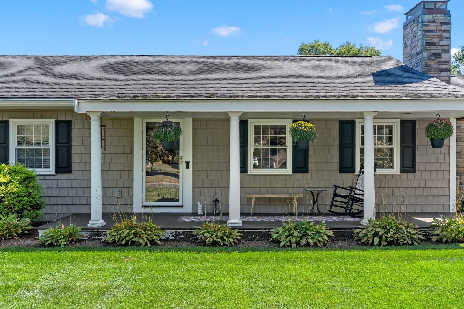 14 Rodman Ln Plymouth — Photo 2 of 41