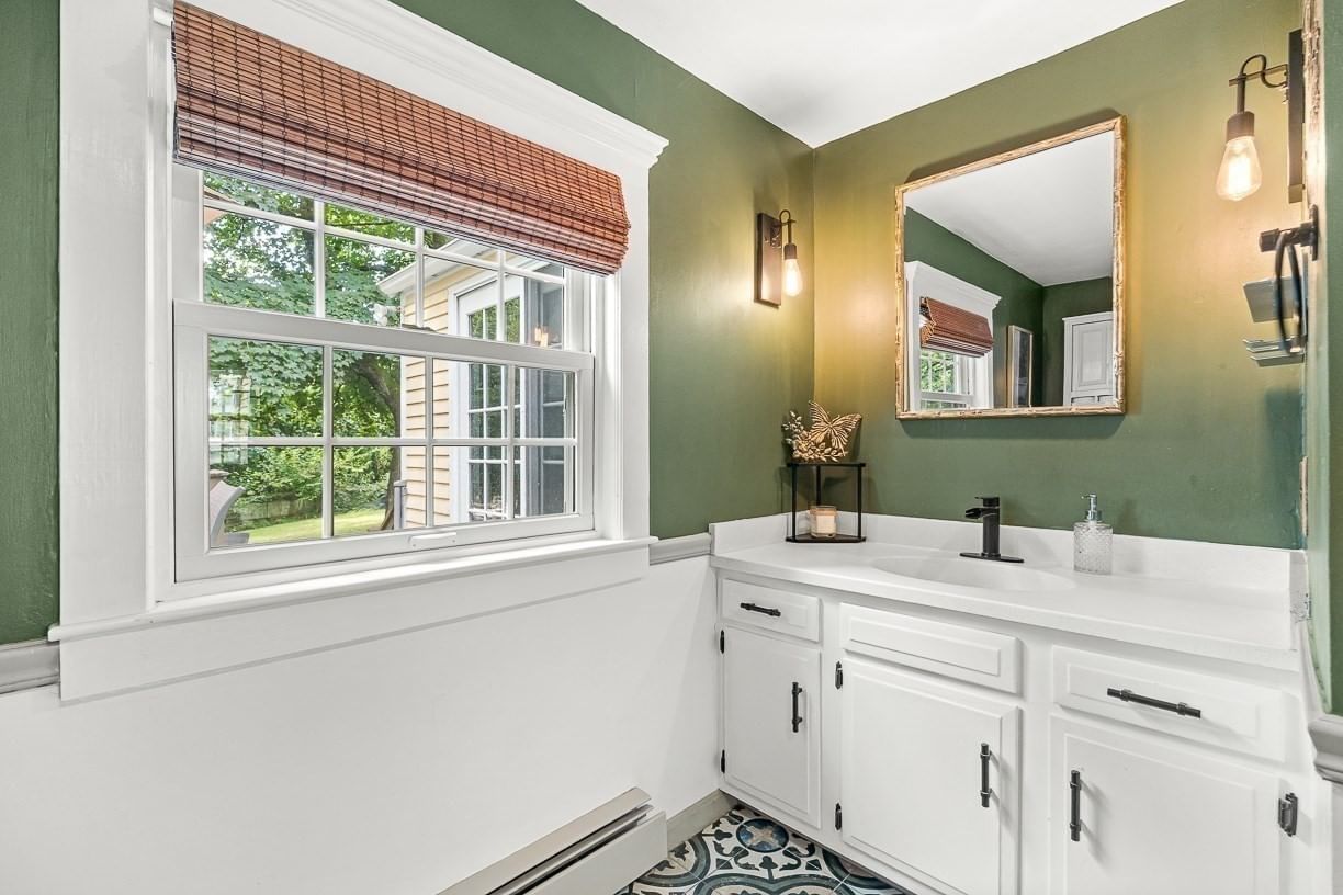 8 Moore Road Westford — Photo 16 of 40