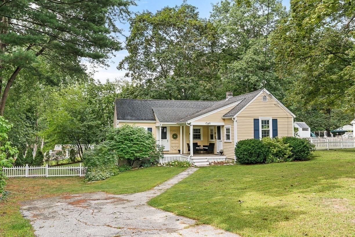 8 Moore Road Westford — Photo 2 of 40